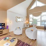 アパート Loft Au Coeur Des Halles -parking Prive - Wifi *