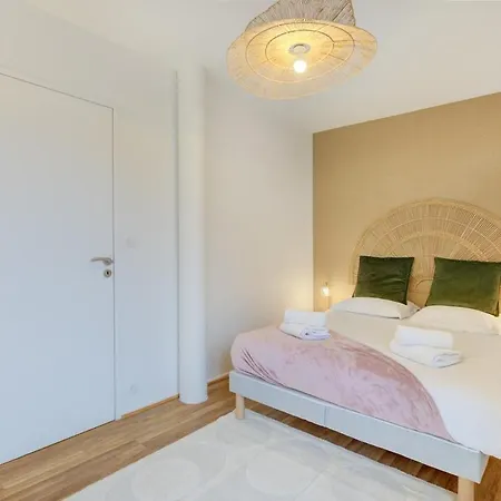 Loft Au Coeur Des Halles -parking Prive - Wifi