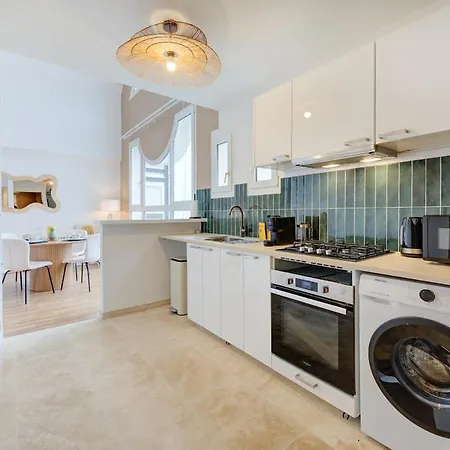 Apartament Loft Au Coeur Des Halles -parking Prive - Wifi *