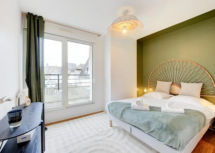 Loft Au Coeur Des Halles -parking Prive - Wifi *