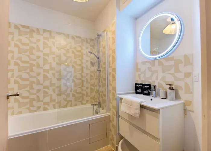 Loft Au Coeur Des Halles -parking Prive - Wifi * Tours