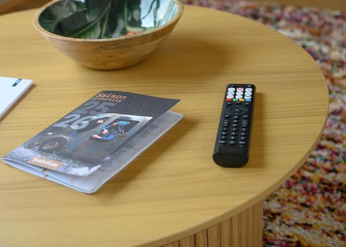 Loft Au Coeur Des Halles -parking Privé - Wifi Appartement *